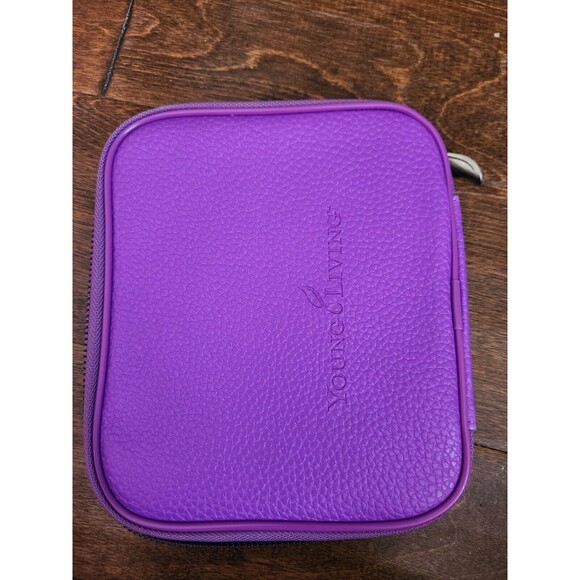 Young Living Essential Oil Travel Carrying Case Stand Zip Around Purple - Picture 1 of 3